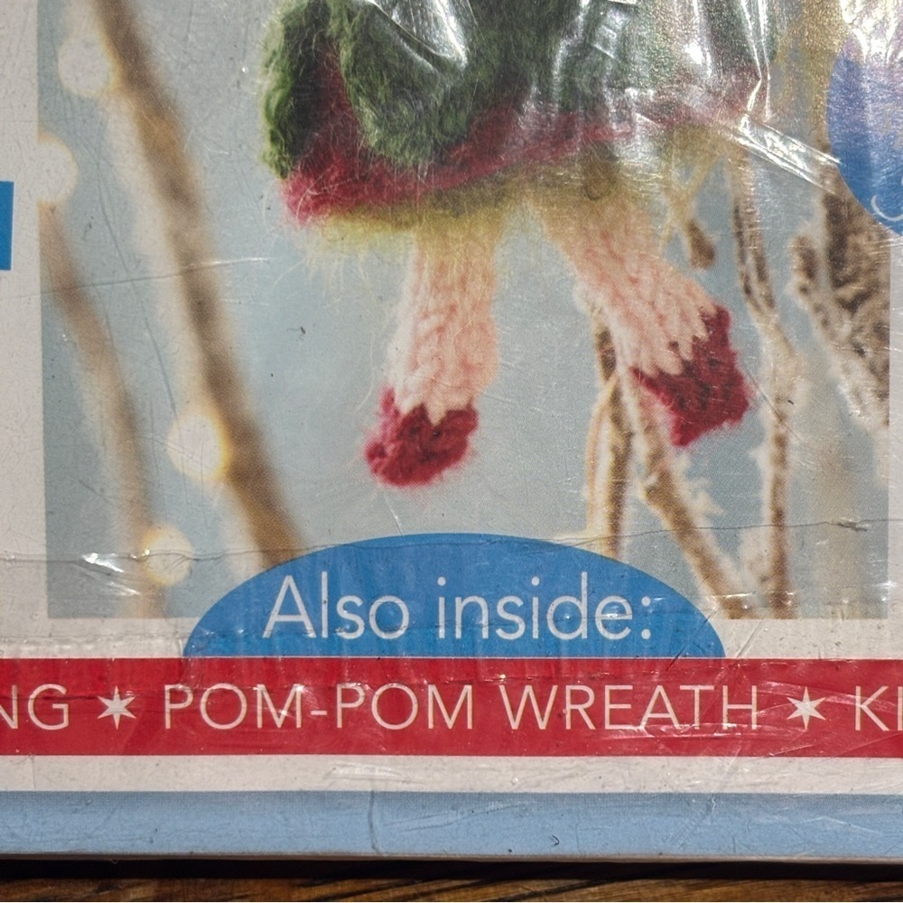 NEW Let’s knit Magazine Holiday Kits Nov/Dec ‘19 UK Patterns Ideas Yarn - Picture 15 of 16